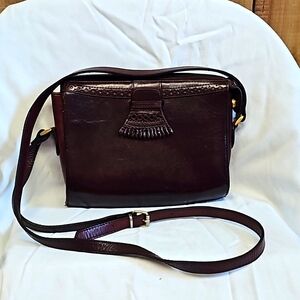 Perry Ellis Portfolio Vintage Crossbody Bag